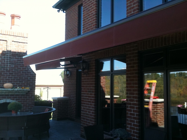 Stationary Awnings Rochester Hills MI - Installation & Service - ROBA - home-awning