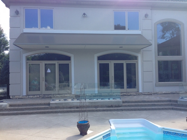 Awnings Rochester Hills MI - Installation & Service - ROBA - residential_awning